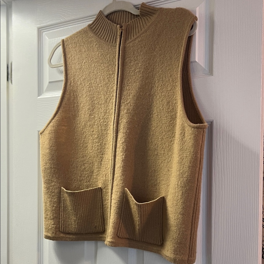 Karen Scott Sleeveless Zip-Front Pocket Sweater Vest - Camel